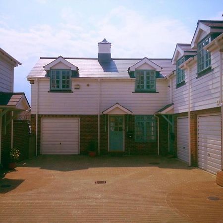 Bo'S Holiday Cottage Eastbourne Bagian luar foto