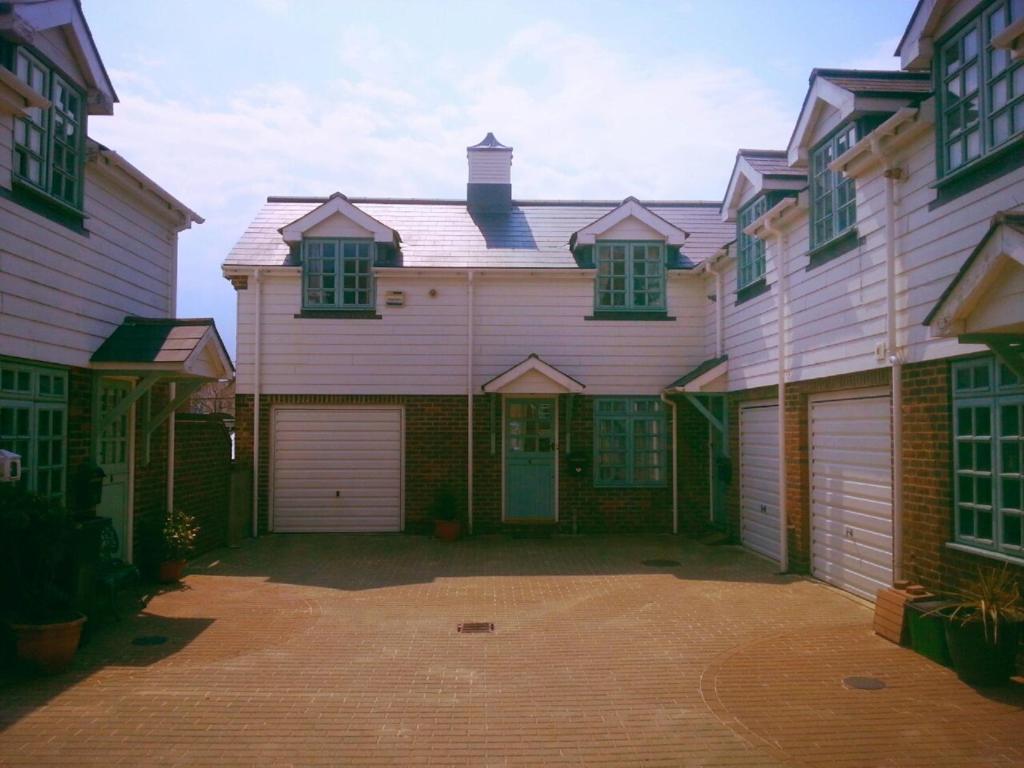Bo'S Holiday Cottage Eastbourne Bagian luar foto